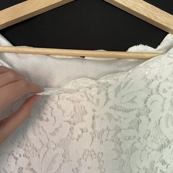 White Lace Sleeveless Long Dress With Scalloped Neckline & Side Zipper Closure - Picture 3 of 7